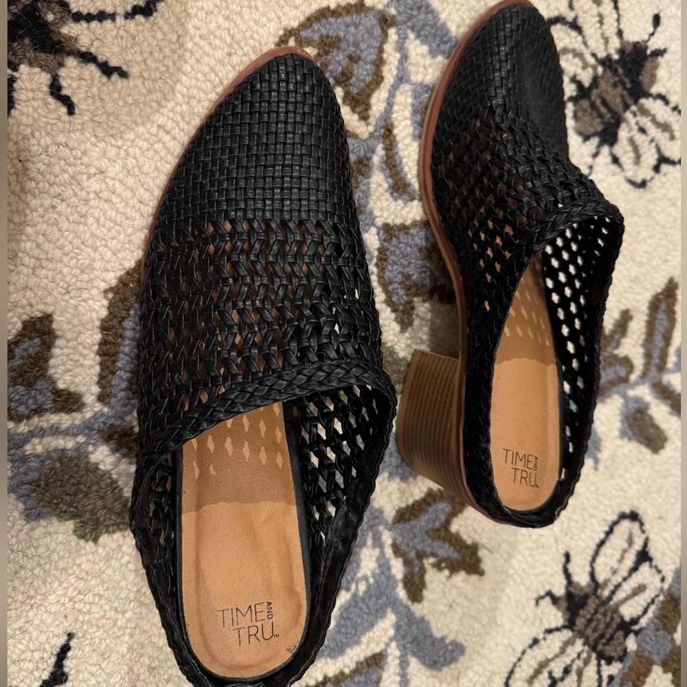 Time and Tru Woven Heeled Mules - Picture 4 of 4